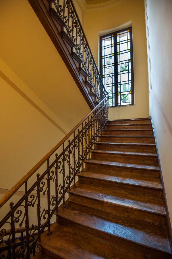 Bentis Luxury * Краків