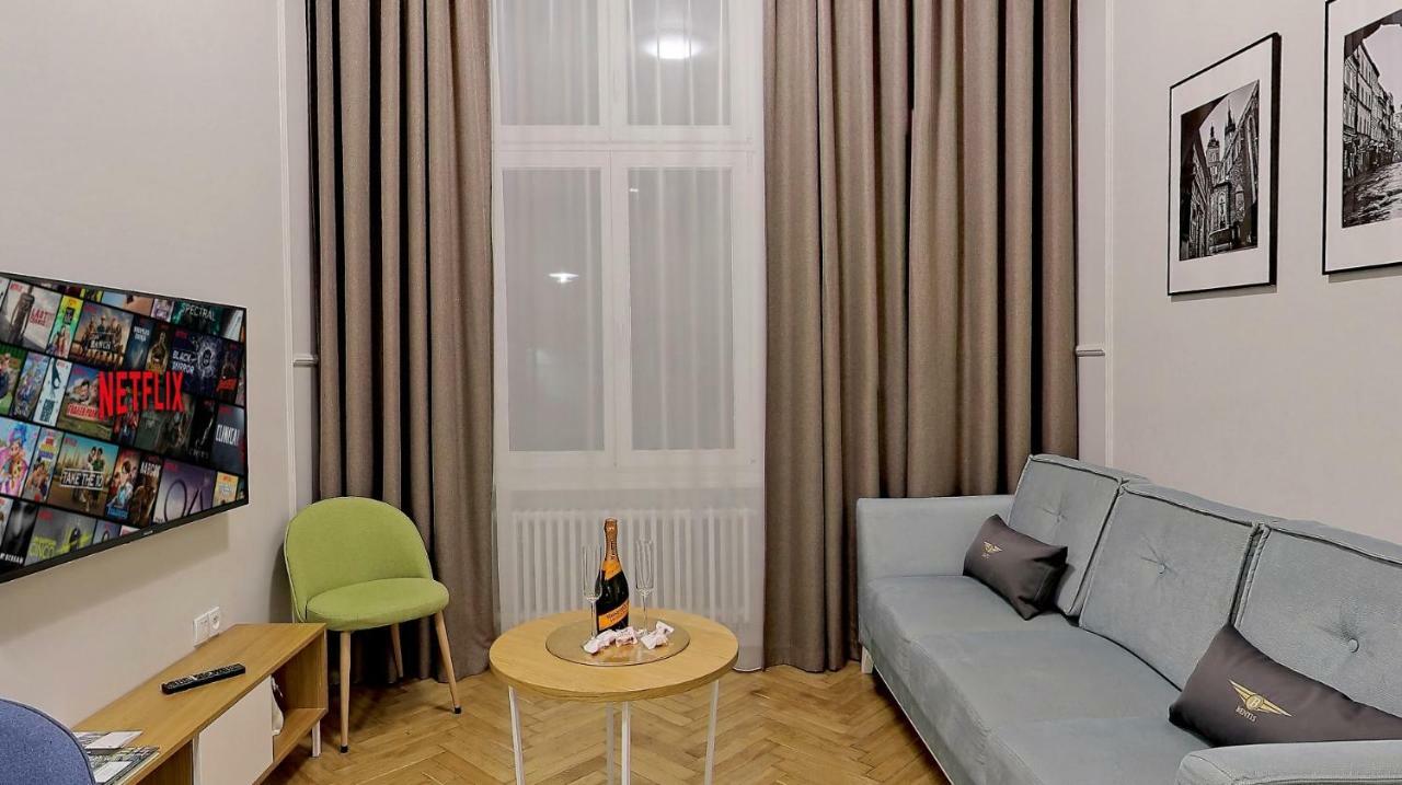 Bentis Luxury * Краків